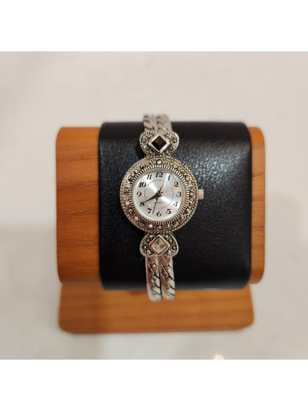 Vintage Avon Garnet Marcasite Watch Bracelet Womens Silver Tone New Battery
